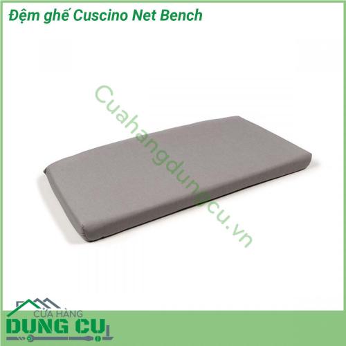 Đệm ghế Cuscino Net Bench được làm từ 100 sợi nhuộm acrylic Đã xử lý chống bám bụi bẩn và chống nấm mốc Độ bền màu dưới ánh sáng đạt 5 8 Có thể tháo bỏ bọc nhờ khóa kéo