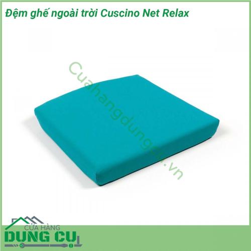 Đệm ghế ngoài trời Cuscino Net Relax được làm từ 100 sợi nhuộm acrylic Đã xử lý chống bám bụi bẩn và chống nấm mốc Độ bền màu dưới ánh sáng đạt 5 8 Có thể tháo bỏ bọc nhờ khóa kéo