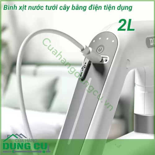 Bình xịt nước tưới cây bằng điện tiện dụng 2L được làm hoàn toàn bằng nhựa cao cấp ABS với độ bền vượt trội tích hợp công nghệ bơm tự động giúp sản phẩm phun sương mạnh mẽ thích hợp để tưới hoa tưới cây cảnh