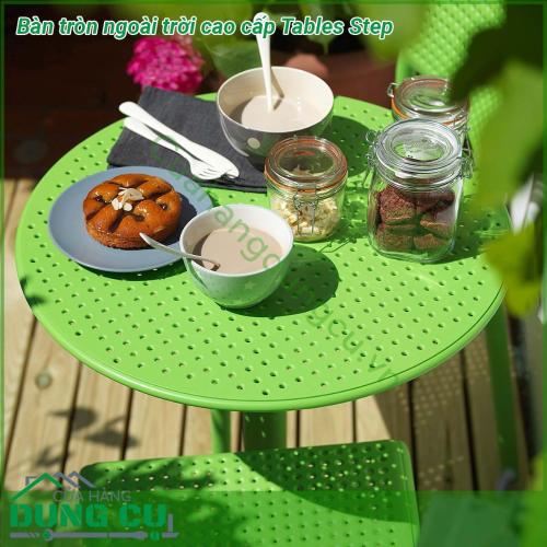 Bàn tròn ngoài trời cao cấp Tables Step với chất liệu nhựa polypropylene sợi thủy tinh với phụ gia chống tia UV thân thiện với môi trường và an toàn cho người sử dụng Bạn có thể sử dụng chúng cho cả không gian nội thất và ngoài thất sân vườn mà không sợ nắng mưa ảnh hưởng