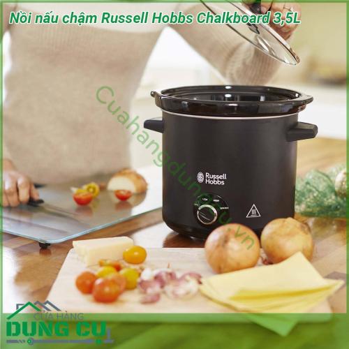 Nồi nấu chậm Russell Hobbs Chalkboard 3 5L có một kích thước khá nhỏ gọn cùng với lớp ngoài đen nhám chống bụi bẩn cực tốt lại linh động có thể tách rời lòng nồi Chưa hết sản phẩm còn là một nơi để người dùng có thể thỏa mãn đam mê sáng tạo