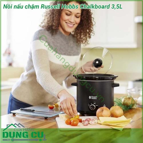 Nồi nấu chậm Russell Hobbs Chalkboard 3 5L có một kích thước khá nhỏ gọn cùng với lớp ngoài đen nhám chống bụi bẩn cực tốt lại linh động có thể tách rời lòng nồi Chưa hết sản phẩm còn là một nơi để người dùng có thể thỏa mãn đam mê sáng tạo