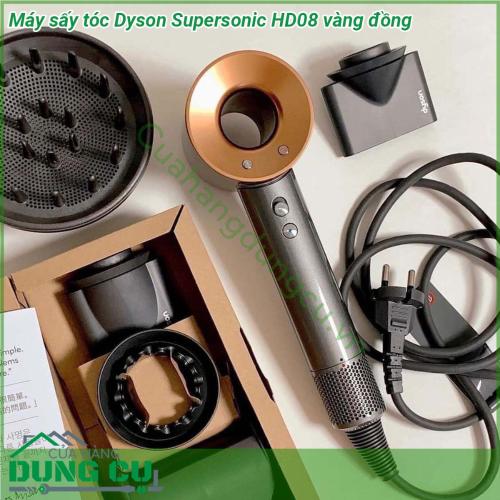 Máy sấy tóc Dyson Supersonic HD08 vàng đồng lấy thiết kế hiện đại kiểu dáng đẹp với màu vàng đồng bắt mắt Động cơ V9 cùng công nghệ Air Multiplier giúp thổi ra 41 lít không khí trong một giây cho mức gió siêu mạnh và giảm thời gian sấy khô tóc