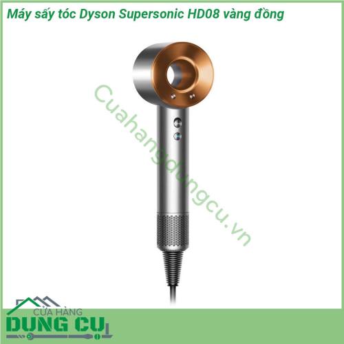 Máy sấy tóc Dyson Supersonic HD08 vàng đồng lấy thiết kế hiện đại kiểu dáng đẹp với màu vàng đồng bắt mắt Động cơ V9 cùng công nghệ Air Multiplier giúp thổi ra 41 lít không khí trong một giây cho mức gió siêu mạnh và giảm thời gian sấy khô tóc