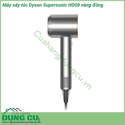 Máy sấy tóc Dyson Supersonic HD08 vàng đồng lấy thiết kế hiện đại kiểu dáng đẹp với màu vàng đồng bắt mắt Động cơ V9 cùng công nghệ Air Multiplier giúp thổi ra 41 lít không khí trong một giây cho mức gió siêu mạnh và giảm thời gian sấy khô tóc