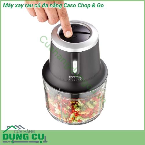 Máy xay rau củ đa năng Caso Chop Go được làm bằng thép không gỉ chất lượng cao Máy xay thịt rau củ quả Caso được trang bị 4 lưỡi dao làm bằng thép không gỉ có thể dùng để xay mọi loại rau củ quả hạt gia vị cho hiệu quả tối đa thức ăn được cắt thái nhỏ đồng đều