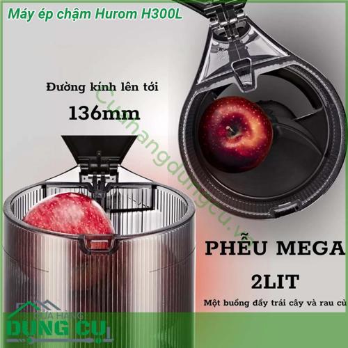 Máy ép chậm Hurom H300L loại máy ép chậm hiện đại sở hữu kiểu dáng gọn nhẹ với màu sắc trang nhã Với dung tích bình chứa lớn 350ml và lưới lọc kết hợp trục ép hai lưỡi động cơ bền bỉ tốc độ quay lớn 70 vòng phút có khả năng ép kiệt mọi nguyên liệu cùng những tính năng đã được cải tiến hoàn toàn nhược điểm dòng máy tiền nhiệm như gây ồn nóng máy hay tự động dừng nghỉ Hurom H300L chắc chắn là giải pháp chăm sóc sức khỏe hàng đầu cho mọi gia đình  