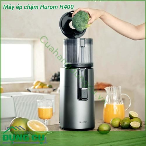 Máy ép chậm Hurom H400 được ưa chuộng với thiết kế đẹp sang trọng cùng động cơ máy bền bỉ giữ được độ nguyên chất của trái cây rau củ quả hoạt động liên tục 30 phút với công suất 150w