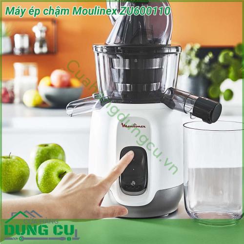 Máy ép chậm Moulinex ZU600110 với công nghệ mới đảm bảo chiết xuất nước trái cây hiệu quả giữ nguyên hương vị màu sắc tự nhiên và tất cả các chất dinh dưỡng của trái cây và rau yêu thích của bạn Nhờ ống tiếp liệu cực lớn (85 mm) bạn không cần phải cắt trước trái cây và rau của mình  Moulinex ZU600110 dễ dàng làm sạch nhờ chương trình “EasyClean” tự động để đơn giản hóa cuộc sống hàng ngày của bạn