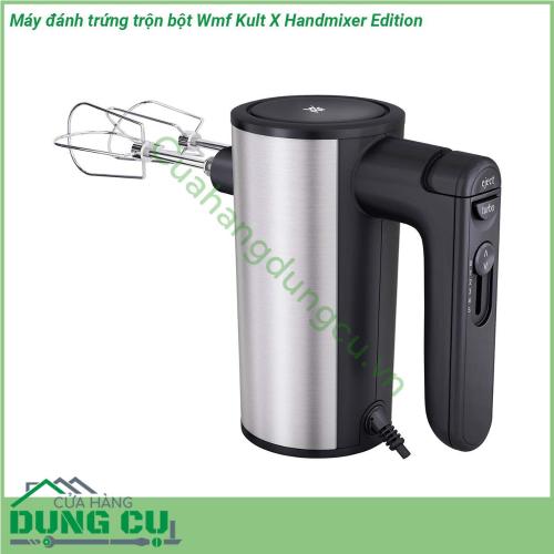 Máy đánh trứng trộn bột Wmf Kult X Handmixer Edition có vỏ được làm bằng thép không gỉ Cromargan® trang nhã và các phần nhựa đen chất lượng cao Có nút đẩy ra để thay đánh trứng và móc bột  Thiết kế tối giản nhưng vô cùng bắt mắt và sang trọng với màu sắc cơ bản kết hợp đem lại sự hài hoà Dễ dàng sử dụng với công tắc hoạt động trực quan giúp thao tác của bạn nhanh chóng hơn