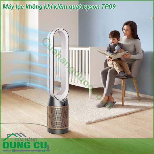 Máy lọc không khí kiêm quạt Dyson TP09 có thiết kế nguyên khối bằng nhựa Khu vực màu trắng trên cùng là để lưu thông không khí trong khi khu vực màu vàng bên dưới là để hút gió Những tấm lưới vàng này có thể tháo rời phía sau là các bộ lọc không khí Có hai lớp bộ lọc Đầu tiên là tấm lọc lưới thép được đặt ngay phía trên máy lọc không khí Trên cùng các bộ lọc HEPA màu trắng được đặt Cuối cùng các lưới vàng bao phủ bộ lọc HEPA để có vẻ ngoài sạch sẽ