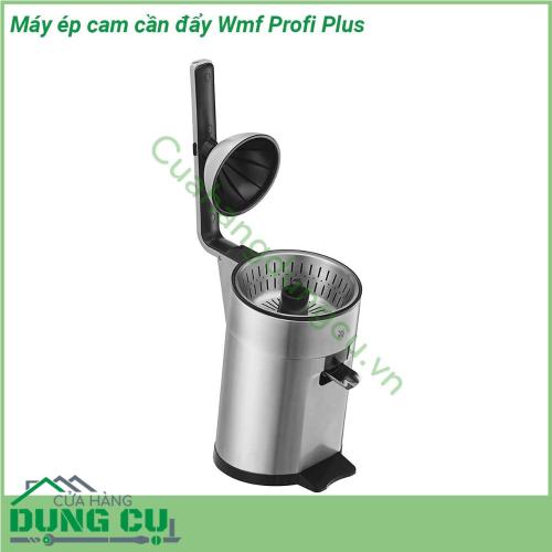 Máy ép cam cần đẩy Wmf Profi Plus được chế tác với chất liệu thép không gỉ 18 10 inox cao cấp vốn được sử dụng trong các thiết bị y tế với đặc tính không bị oxy hoá “trơ” khi tiếp xúc ở nhiệt độ cao khả năng chống trầy xước và móp méo do va đập bề mặt sáng bóng độ bền cao dễ chùi rửa Máy thiết kế cần đẩy không bẩn tay ko mất sức cổ ép hiện đại vắt kiệt bã