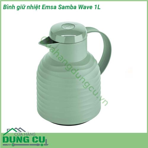 Bình giữ nhiệt Emsa Samba Wave 1L có bề mặt thiết kế dạng sóng rất hiện đại  Lớp vỏ với chất liệu cao cấp có độ chắc chắn cao  Chất liệu lớp vỏ được làm bằng nhựa PP cao cấp và bền bỉ hơn Thiết kế và sản xuất hoàn thiện đến mức bình có khả năng chống rò rỉ tới 100 Đặc biệt có khả năng giữ ấm 12 giờ và giữ lạnh lên đến 24 giờ