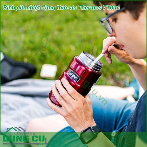 Bình giữ nhiệt đựng thức ăn Thermos 710ml với thiết kế nhỏ gọn kiểu dáng sang trọng  thiết kế an toàn bên trong và bên ngoài bình được chế tạo hoàn toàn bằng thép không gỉ chống trầy xước cho độ bền cao khi sử dụng hàng ngày Bình giữ nhiệt đựng thức ăn Thermos sẽ là người bạn đồng hành không thể thiếu của bạn cho mỗi chuyến đi du lịch công ty hay đến trường học   