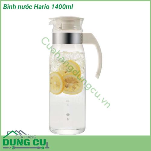 Bình nước Hario 1400ml được làm bằng thủy tinh thổi thủ công Kiểu dáng sản phẩm quý phái chất lượng đến từng chi tiết Do đó đây sẽ làm sản phẩm “tô đậm” nên sự tinh tế và sang trọng của phòng bếp