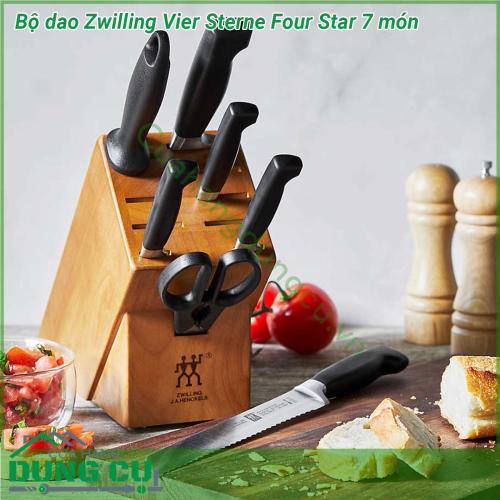 Bộ dao Zwilling Vier Sterne Four Star 7 món được rèn và định hình với độ chính xác cao từ một mảnh vật liệu duy nhất lưỡi và cán đúc liền nguyên khối Trong quá trình đặc biệt này thép phải chịu nhiệt độ khắc nghiệt trong một số bước Sau đó mỗi con dao được mài sắc với độ chính xác của tia laser Một sự kết hợp tuyệt vời đảm bảo độ sắc nét bền vững chống ăn mòn và khả năng giữ độ sắc nét cực tốt