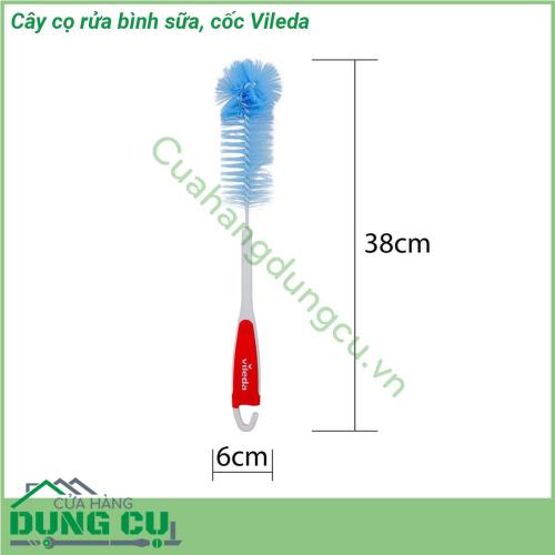 Cây cọ rửa bình sữa cốc Vileda tay cầm chống trơn lông nhựa bền bỉ không cong vênh  Đầu cọ có các lông cứng giúp bạn rửa sạch các vết bẩn vết cặn bám trên cốc chén Lông cọ bằng vật liệu nhựa cao cấp bền bỉ chống cong vênh Thiết kế tay cầm thoải mái chiều dài thích hợp bảo vệ đôi tay của bạn khỏi vết bẩn hóa