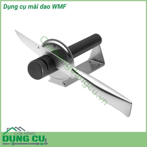 Dụng cụ mài dao WMF phù hợp với tất cả các loại dao nhà bếp bao gồm cả công nghệ cắt hiệu suất cao của WMF Dụng cụ mài dao WMF Gourmet giúp khôi phục độ sắc bén cao nhất của dao của bạn chỉ trong vài giây Với quá trình mài được thiết kế đơn giản và hiệu quả với hai giai đoạn mài đánh bóng đảm bảo tất cả dao đều sắc bén và hoạt động như mới