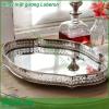 Khay mặt gương Loberon được làm bằng chất liệu thép mạ niken sáng bóng với hoa văn duyên dáng có độ bền cao và an toàn với sức khoẻ người tiêu dùng Sản phẩm dùng để phục vụ ly cốc đồ dùng uống rượu trà tại nhà bếp hoặc để đựng các đồ dùng nhà bếp khá tại phòng khách phục vụ tại bàn ăn hoặc bàn tiệc