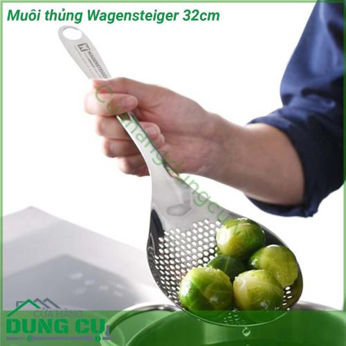 Muôi thủng Wagensteiger 32cm được làm từ chất liệu thép không gỉ cao cấp không độc hại cho sức khỏe Muôi có khả năng chịu nhiệt cao thích hợp dùng để trụng bún miến phở vớt rau đặc biệt là khi ăn lẩu  Muôi thiết kế vát và phẳng của cái muôi này di chuyển nhanh trên mặt chảo hay cả khay nướng Phía đầu muôi có lỗ để treo muôi lên cho ráo nếu cần Dễ dàng vệ sinh chùi rửa khi sử dụng xong