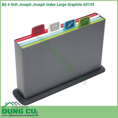 Bộ 4 thớt Joseph Joseph Index Large Graphite 60135 với thiết kế thon gọn kích thước vừa phải màu sắc bắt mắt  chất liệu nhựa tổng hợp cao cấp với 4 màu sắc tươi trẻ và sang trọng rất thuận tiện trong việc phân loại thớt để sử dụng với các loại thực phẩm khác nhau