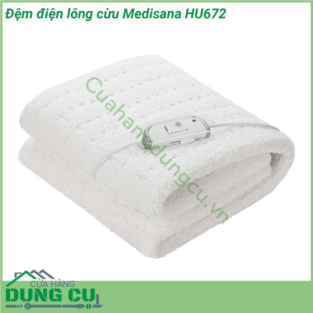 Đệm điện lông cừu Medisana HU672 được làm từ chất liệu lông cừu siêu mềm mịn làm từ vải dày hai phân tạo thêm cảm giác thoải mái Nhờ có bốn mức nhiệt độ có thể lựa chọn và một bàn chân ấm hơn