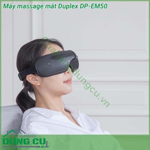 Máy massage mắt Duplex DP-EM50 là một sản phẩm được thiết kế để giảm thiểu căng thẳng và mệt mỏi ở khu vực mắt sau một ngày dài làm việc bằng một miếng đệm nhiệt ấm và các túi khí mềm Máy massage mắt có thể gấp gọn thuận tiện mang đi bất kì đâu với 3 chế độ massage tự động bổ sung chức năng nhiệt băng cố định và Velcro Điện áp định mức 3 7Vdc 12000Ah thời gian sử dụng 150 phút chất liệu da PU cao cấp có thể được sử dụng bất cứ khi nào bạn cảm thấy mệt mỏi hoặc cần thư giãn