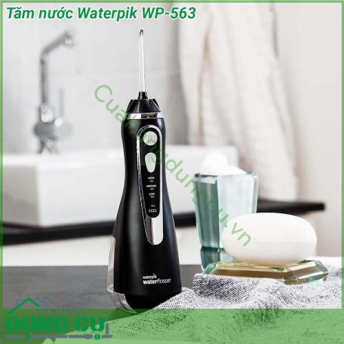 Tăm nước Waterpik WP-563 là máy tăm nước không dây tiên tiến nhất cho đến nay  Máy có thiết kế hiện đại sang trọng với hệ thống sạc pin nhanh bằng nam châm máy hoạt động êm ái có 3 cấp độ phun đầu phun có thể xoay 360 độ dễ thêm nước vào bình chứa (đủ nước sử dụng trong 45-60 giây tùy theo cấp độ phun) có thể sử dụng trong khi đang tắm