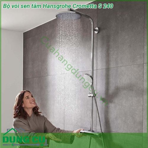 Bộ vòi sen tắm Hansgrohe Crometta S 240 gồm một sen tay 1 bát sen trần 1 dây cấp nước 1 bộ điều chỉnh nhiệt độ 1 thanh trượt  Sản phẩm được làm từ chất liệu đồng không có chì nên an toàn khi sử dụng và dễ dàng làm sạch các lỗ nước bằng silicon Các đầu vòi làm bàng Silicon đặc biệt giúp dễ lau chùi và chống bám bẩn trên thiết bị vệ sinh BOLTIC LEVER LOCK tay nắm được khóa chặt hơn tránh tình trạng nhỏ nước