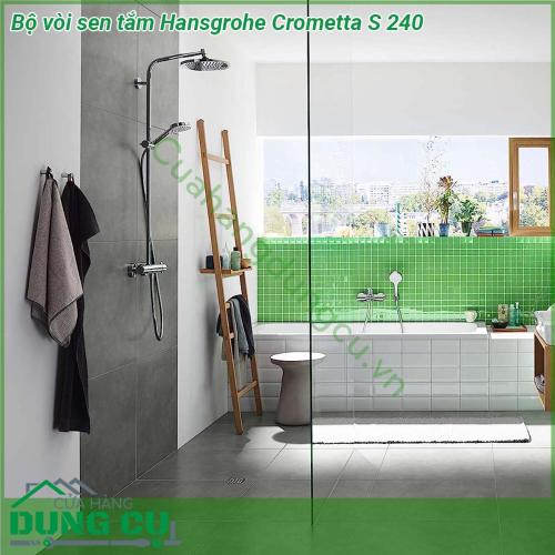 Bộ vòi sen tắm Hansgrohe Crometta S 240 gồm một sen tay 1 bát sen trần 1 dây cấp nước 1 bộ điều chỉnh nhiệt độ 1 thanh trượt  Sản phẩm được làm từ chất liệu đồng không có chì nên an toàn khi sử dụng và dễ dàng làm sạch các lỗ nước bằng silicon Các đầu vòi làm bàng Silicon đặc biệt giúp dễ lau chùi và chống bám bẩn trên thiết bị vệ sinh BOLTIC LEVER LOCK tay nắm được khóa chặt hơn tránh tình trạng nhỏ nước