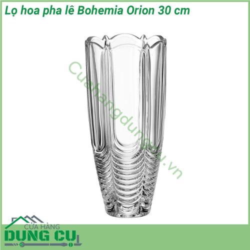 Lọ hoa pha lê Bohemia Orion 30 cm làm bằng pha lê cao cấp của Tiệp Khắc có độ sáng bóng hoàn hảo và độ cứng vượt trội có khả năng chống vỡ chống trầy xước và không bị ngả màu theo thời gian Lọ hoa có thiết kế mạng nhện vui tươi Nó trông thanh lịch và làm sáng lên bất kỳ nội thất nào Nó có hình dạng của một bông hoa khép kín Với chiều cao 300mm nó phù hợp với những bó hoa và đồ trang trí nhỏ hơn  