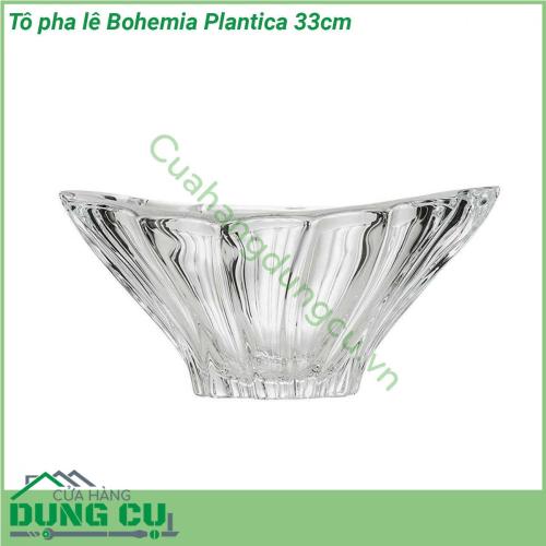 Tô pha lê Bohemia Plantica 33cm được làm bằng thủy tinh pha lê cao cấp nhất  Với thiết kế hoa mùa xuân này sẽ làm hài lòng tất cả những ai yêu thích những đường nét thuần khiết và thiết kế vừa hiện đại vừa nguyên bản Lý tưởng cho trái cây hoặc các loại hạt nó cũng có thể được sử dụng như một bát salad để tô điểm cho bàn ăn của bạn trong những dịp đặc biệt