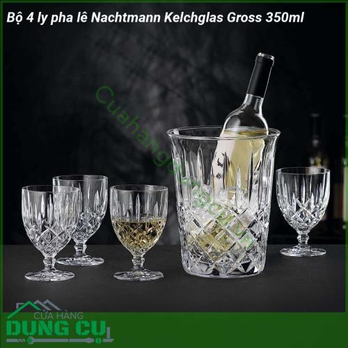 Bộ 4 ly pha lê Nachtmann Kelchglas Gross 350ml làm từ chất liệu kính pha lê kết hợp họa tiết trang trí được tạo nhiều góc cạnh giống kim cương nên bắt và phản chiếu màu sắc cực đẹp Chính những đăc điểm này tạo nên nét sang trọng độc đáo và đẳng cấp của bộ sản phẩm Chỉ cần đặt bộ sản phẩm này ở bất kỳ vị trí nào trong căn nhà của bạn như phòng khách phòng bếp phòng ngủ thì nó đều tạo nên được điểm nhấn và nét nổi bật riêng