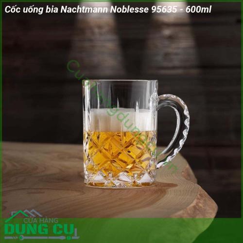 Cốc uống bia Nachtmann Noblesse 95635 - 600ml được chế tác với nghệ thuật thổi thủ công truyền thống nổi tiếng của Đức Các công đoạn chế tác như ép thổi cắt đánh bóng được tiến hành cầu kỳ tỷ mỉ đạt tới tiêu chuẩn hoàn hảo nhất  Kiểu dáng hiện đại tinh tế sang trọng độc đáo Được tạo ra bởi những nhà thiết kế xuất sắc Sản phẩm cực bền có khả năng chịu lực tốt màu sắc và độ sáng bóng không bị mai một với thời gian