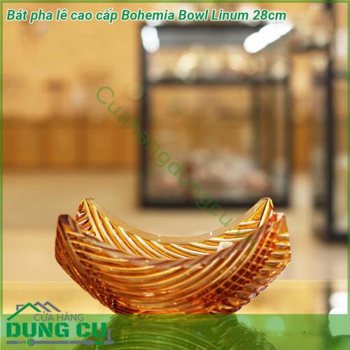 Bát pha lê cao cấp Bohemia Bowl Linum 28cm được cả thế giới công nhận về chất lượng đỉnh cao thiết kế đậm dấu ấn truyền thống và quy chuẩn đồng đều về mẫu mã mang lại vẻ đẹp tinh khiết sa hoa từ mọi góc nhìn