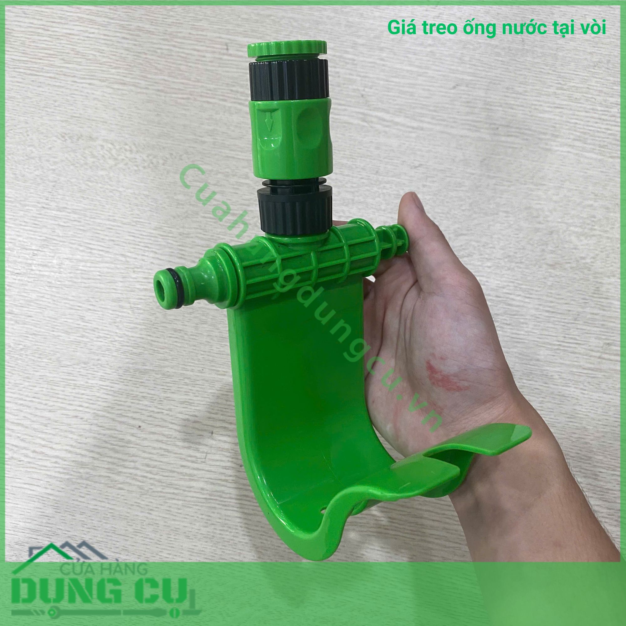 Giá treo ống nước tại vòi