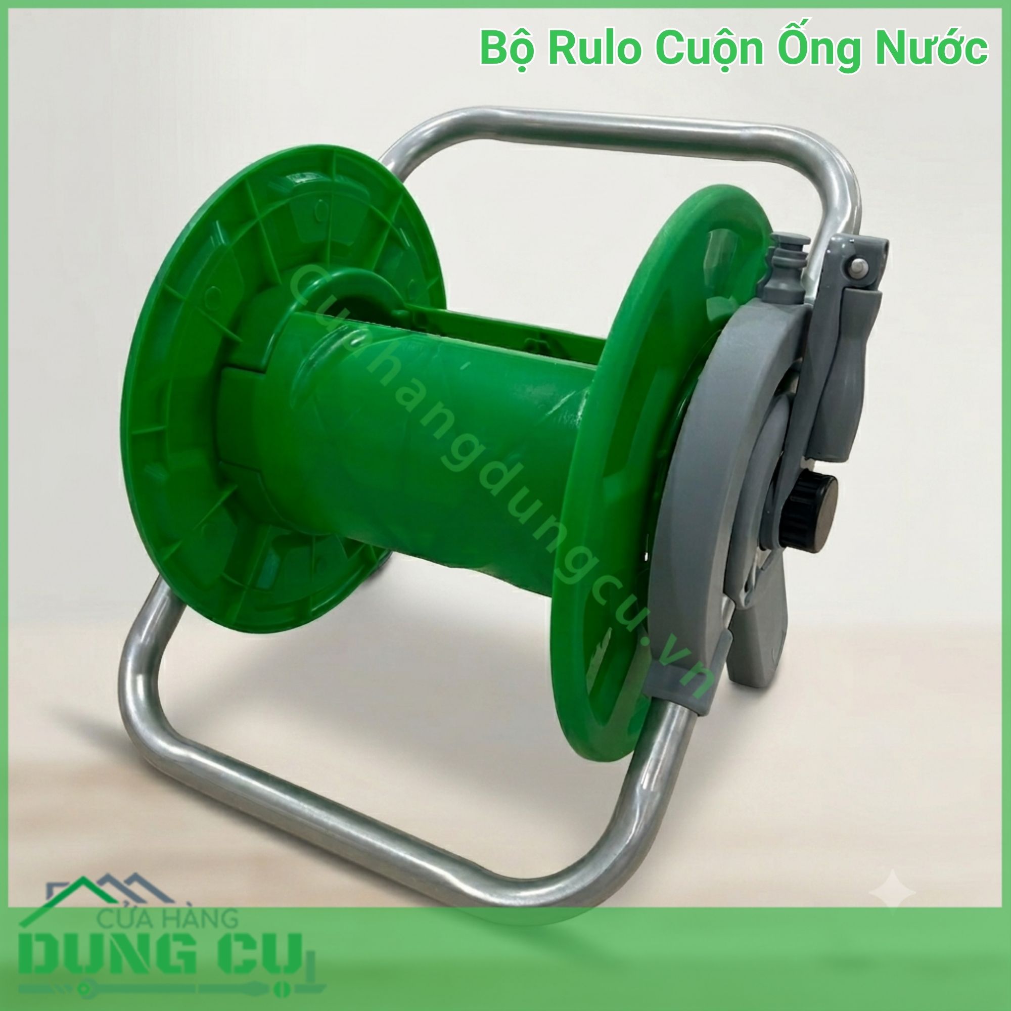 Nếu chưa chị có thể để lại SĐT bên em sẽ gọi điện trực tiếp để tư vấn các mẫu vòi tưới phù hợp với nhu cầu của chị ạ